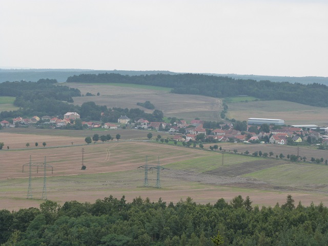 7.Pohled z rohledny - Lhotka.